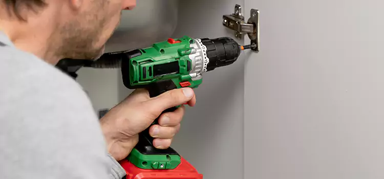 Commercial Door Hinge Repair Thompson