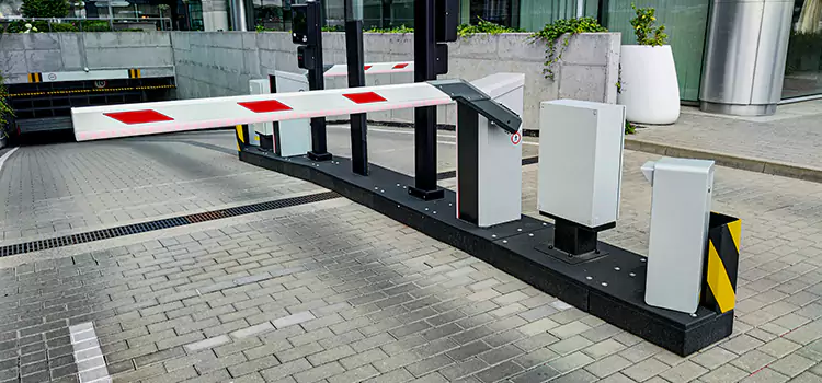 Custom Gate Design & Integration Thompson